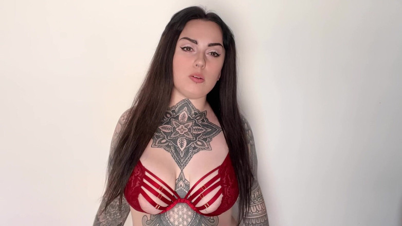 Miss Valentina: Snap &amp; Pay Game