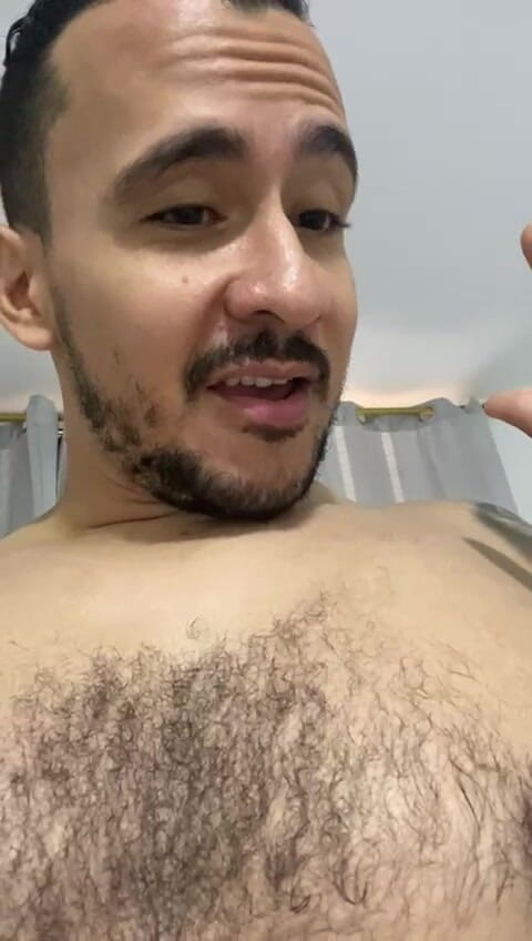 Christian_colombian: 매우 성욕 많은 라티노의 근육 파트 1