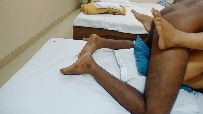 NikiRathod: Ngentot kondom