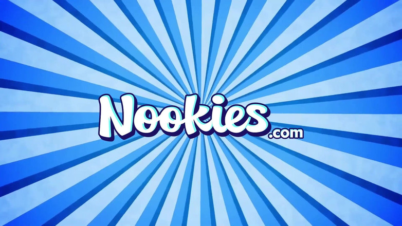 Nookies: 바이올렛 보스 소파 타기