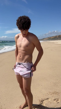 ทวิงค์รูดควยที่ชายหาดสาธารณะ