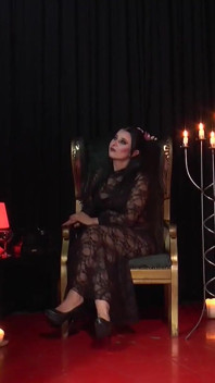 Milf con curvas es dominada para bdsm salvaje