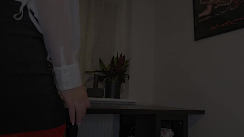 Michelle Moist: Ролевая игра с грязным разговором возбужденной секретаршей