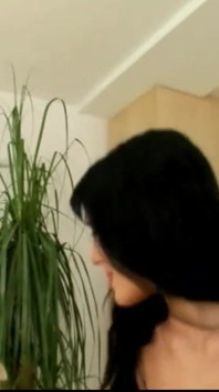 娜塔莎青少年与朋友玩耍