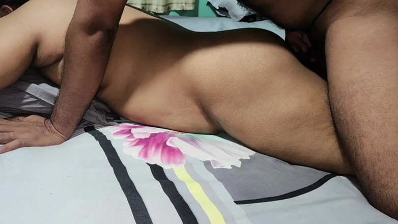 Akhi moni: Husbend Evli Kadın Odada Sert Seks Yapıyor