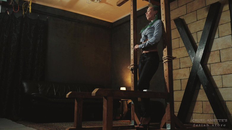 Cruel Anettes fetish world: Da sola dopo una lunga giornata