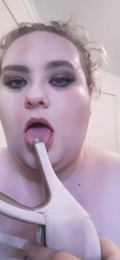 LaLaDelilah: I like putting things in my mouth ep.1