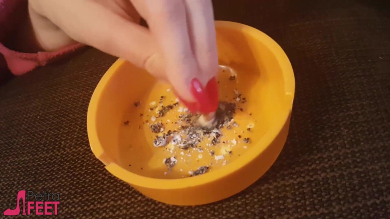 Smokin Fetish: Smoking and fetish with sweet teen