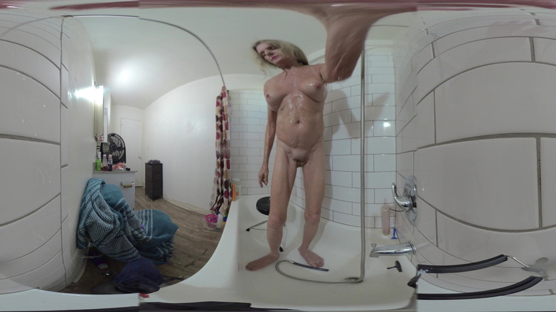 Lizzy Yum: Lizzy Yum Behind the scenes Interviews exklusives Interview STATUS UPDATE 2