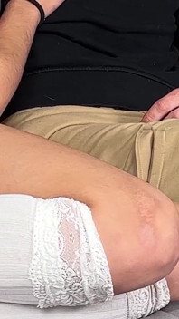 새아빠와 혼자 두면 안 돼! 순진한 의붓딸 금기 보지 문지르기