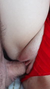 Stiefsohn kam ins schlafzimmer der stiefmutter und sie störte es nicht, gefickt zu werden