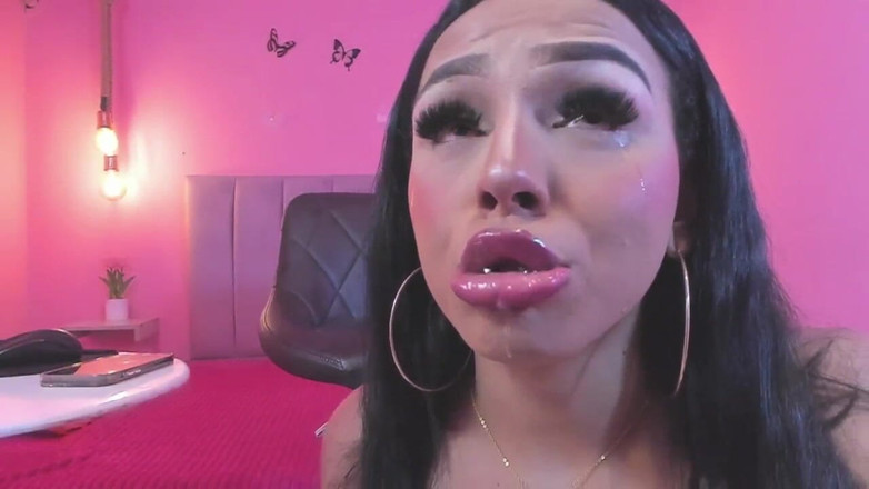 Brittany Gil: Ağzım salyayla kaplanana kadar seni emeceğim