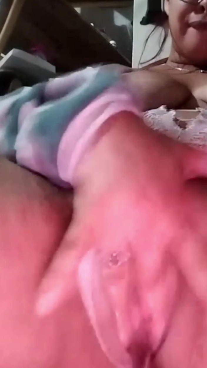 Allyson Dawson: 私の大きな胸は、色髪と眼鏡をかけたあなたのペニス女の子に犯されたい