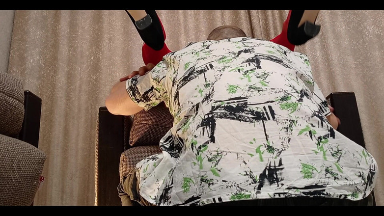 Dimelyx: प्रेमी की ओर से लाल उपहार। Family Adventures.