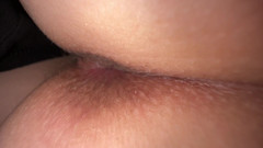 Gigi oficial: Awek sudah berpeluh, peminat melakukan yoga, saya menghidunya sepanjang malam