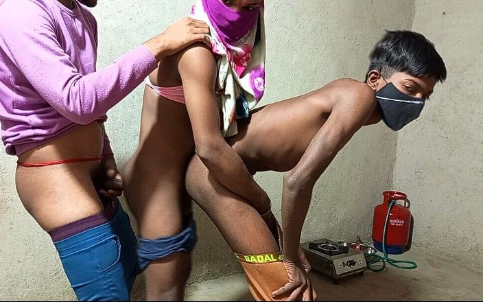 Indian Hijraji: Індійський секс утрьох у сільському стилі