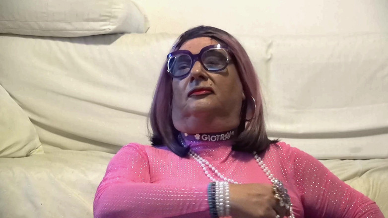 gio calda: Curva sissy în roz