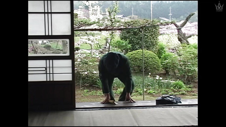 MBM3988: P015G03 시골의 연기자. 50대 폭녀와 거유 미시 여자의 불륜!