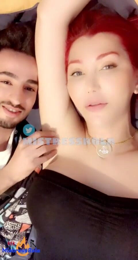 Mistressrola: Jilat ketiakku dan entot dia habis-habisan