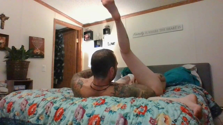 Satin Lady: サテンレディは一人で始めて、Jrockはそれを気に入っています