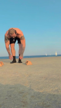 Ritual nud la sală - Antrenament fullbody și masturbare