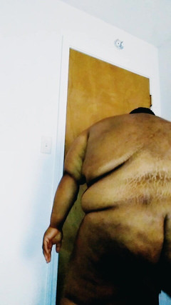 Bitch Caramel: Twerking můj zadek pro tátu