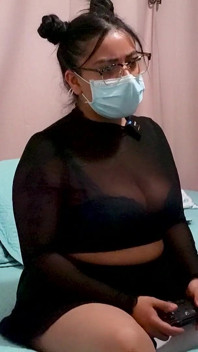 Finalmente coroné y rompí el culo de la hermana de mi novia mientras jugaba fortnite
