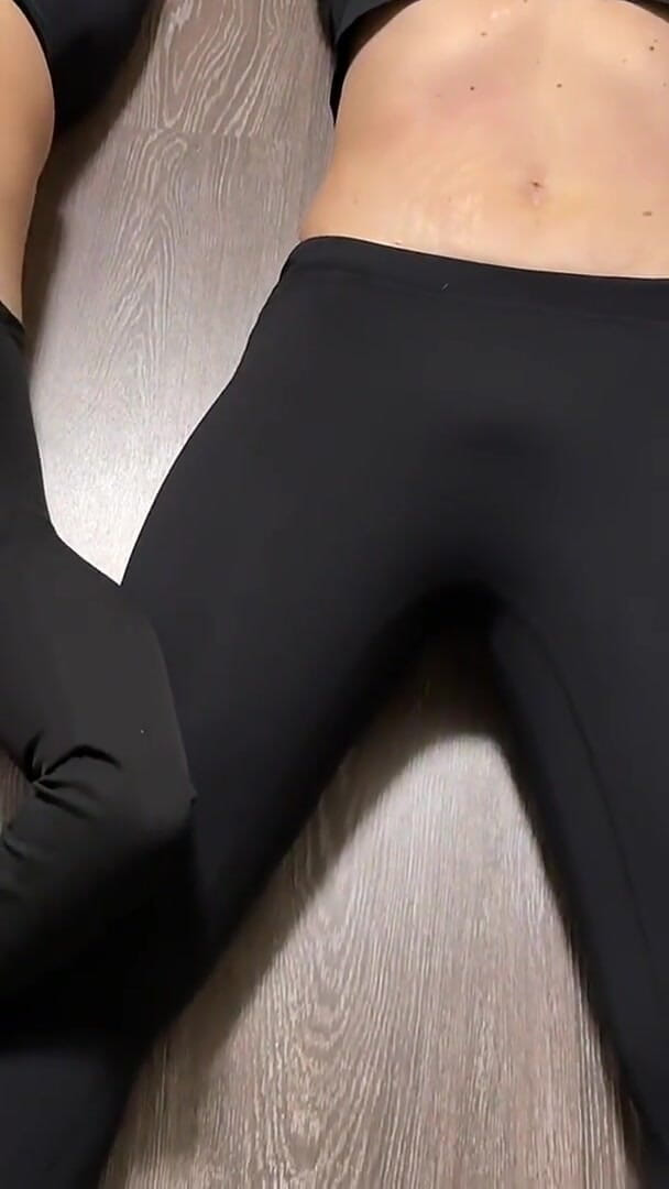 Hottie goddess: Navel Tease Dom POV