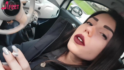 Smokin Fetish: Awek si rambut coklat yang luar biasa merokok dan bermain...