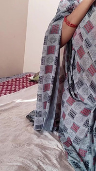 Bhabhi Talks Dirty to Her Husband Over Phone While Her Devar Fucks Her Wt Pussy From Behind