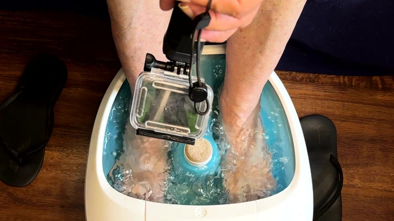 FromThisNight: Footbath, vlastní pedikúra, malování nehtů, footjob