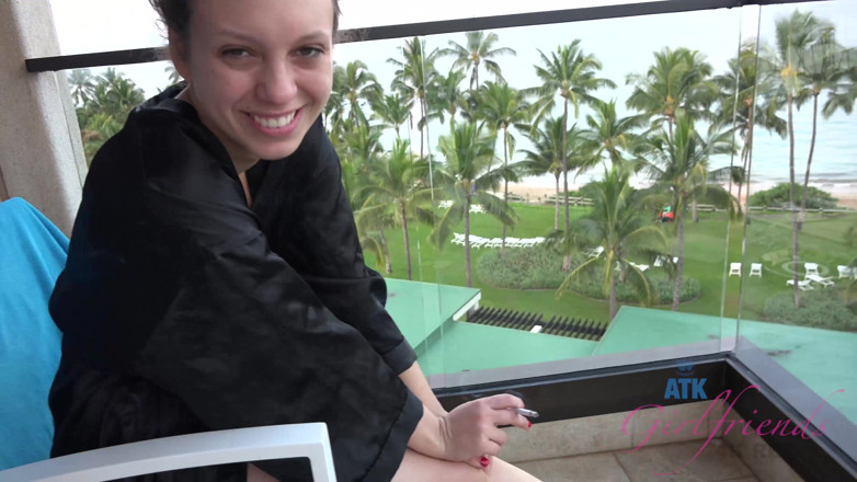 ATK Fans (Girlfriends): Virtuell semester på Hawaii med Jade Nilen del 1