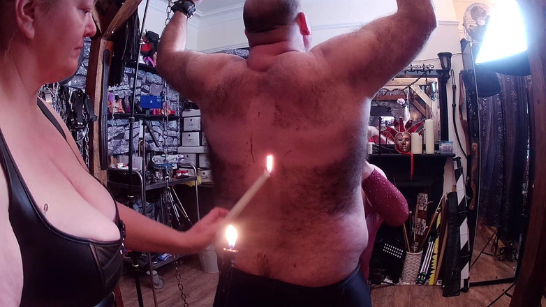 Aaexperinces trans: Bölüm 2:- Domina Satana ve Lanista Bear ile ateş oyunu