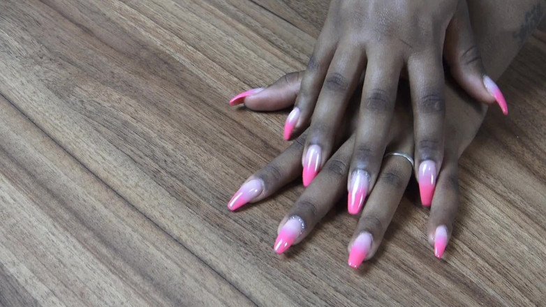 Solo Austria: Ebony hand &amp; finger nails fetish
