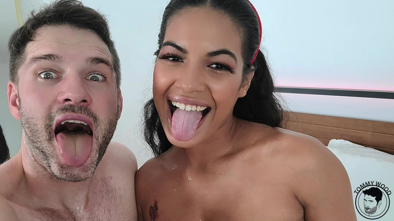 Tommy Wood XXX: Vánoční Roštovačka Se Sexy Ebony Pornohvězdou Mayou