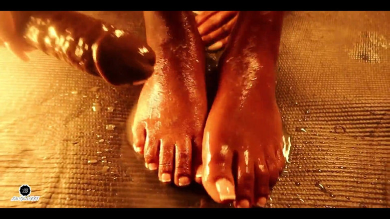 LOLA BLACK XXX: Lolla Black XXX Ébano Toes and Soles