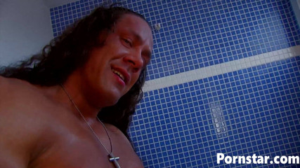 Pornstars: Sex v koupelně se sexy teenagerkou Amelie Jolie