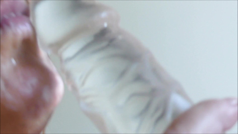 Natalie K: Masturbazione, Ditalino, Succhia Dildo E Docce Nude Questo Halloween 25 Sborra...