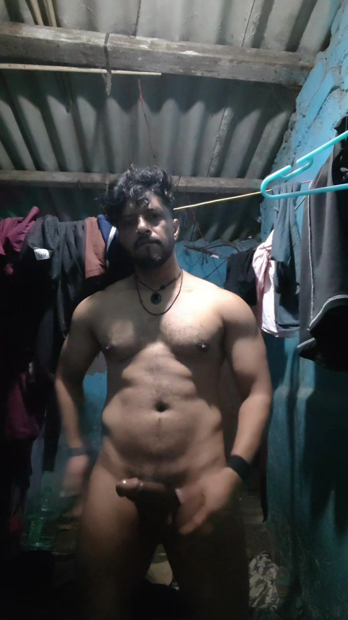 Mastkalandar: Desi Hunk Solo Mastrubution