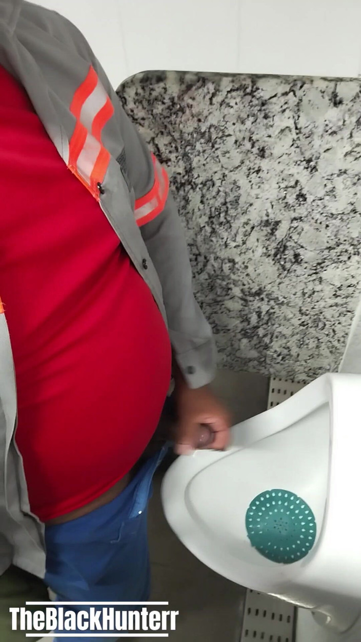 TheBlacKHunterr: Firmanın banyosunda meslektaşımı emdim