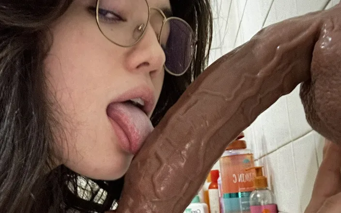 NDoll: Teen Sucking Big Dildo