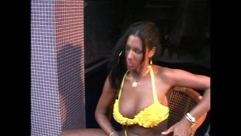 Nasty LADYBOY: ふしだらな女の子と巨根ホットな彼女男性ハードファック