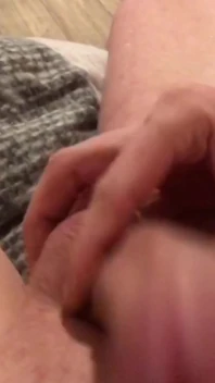 Jerking off on the Toilet