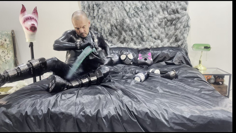 Athos: Full Black Rubber Vibes