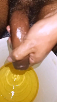 Lots of Urine. Do You Like Watching a Man Urinate? Uncut Cock, Foreskin, Urinating