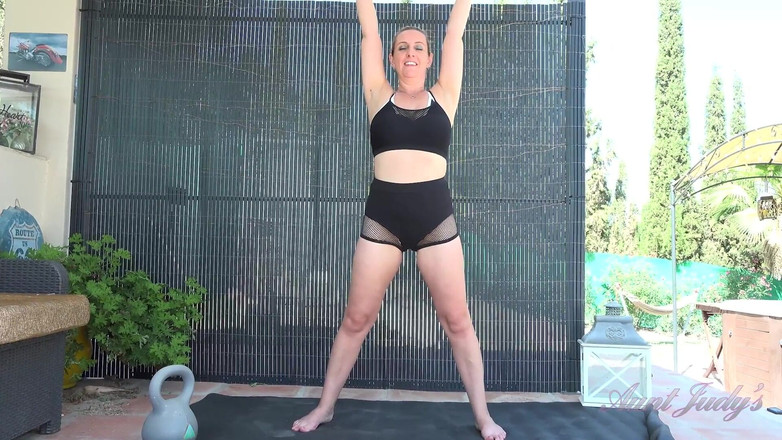 Aunt Judy's: Auntjudys - Keira, MILF Blonde À Forte Poitrine - Séance D’entraînement Privée