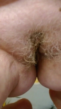 1287 Pipi-diddle-diddle. Une PAWG mature présente une compilation de mictions