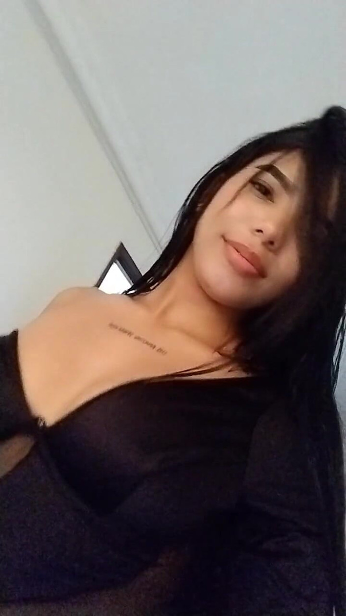 Angela Xoo: Latina Sex Naked Natural Boobs and Masturbation
