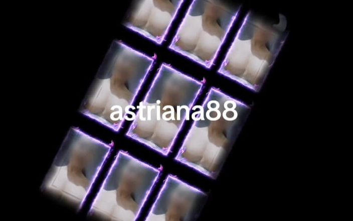 Astriana88: 炫耀我的胸部的完整音乐视频剪辑