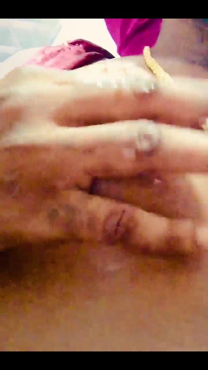 Anita wet pussy: 午後は順調に進んでいます